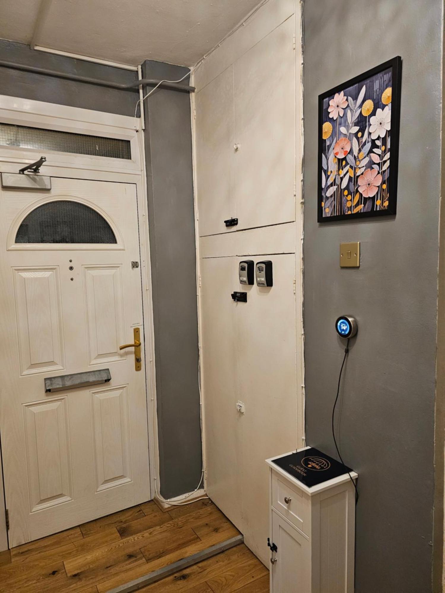 Umbrella Properties London Woolwich Екстериор снимка