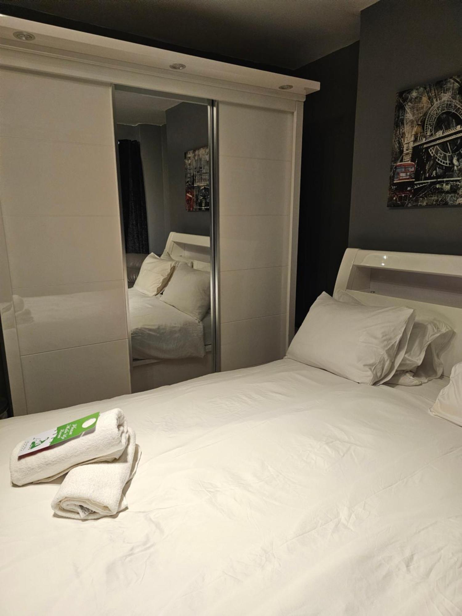 Umbrella Properties London Woolwich Екстериор снимка